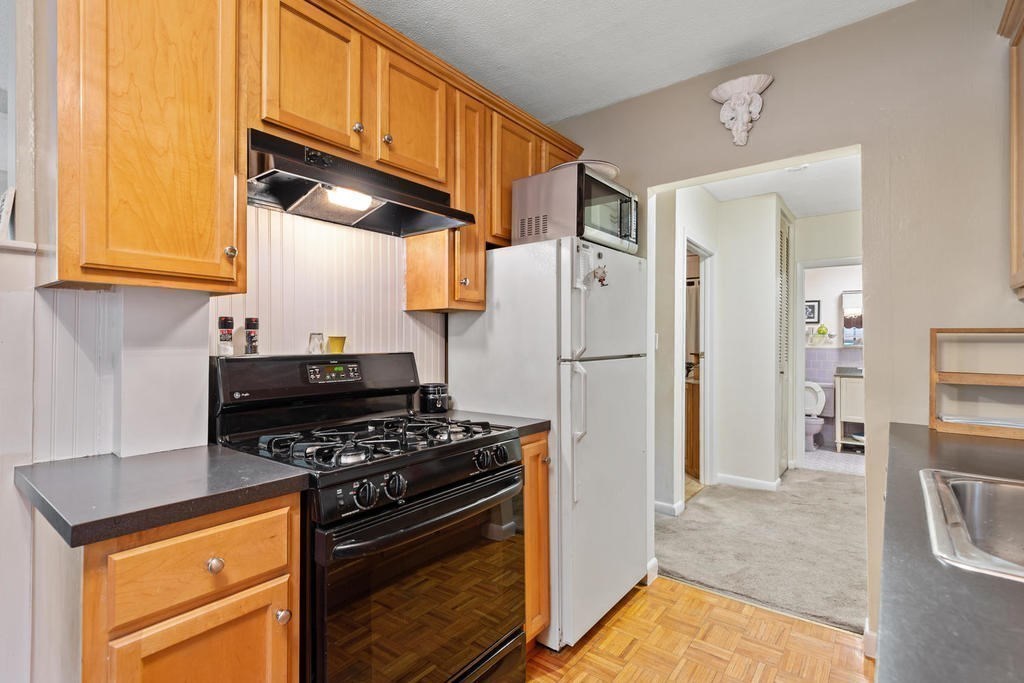 4925 Washington Street Boston Home Listings - Greater Boston Realty Team LLC Massachusetts Real Estate